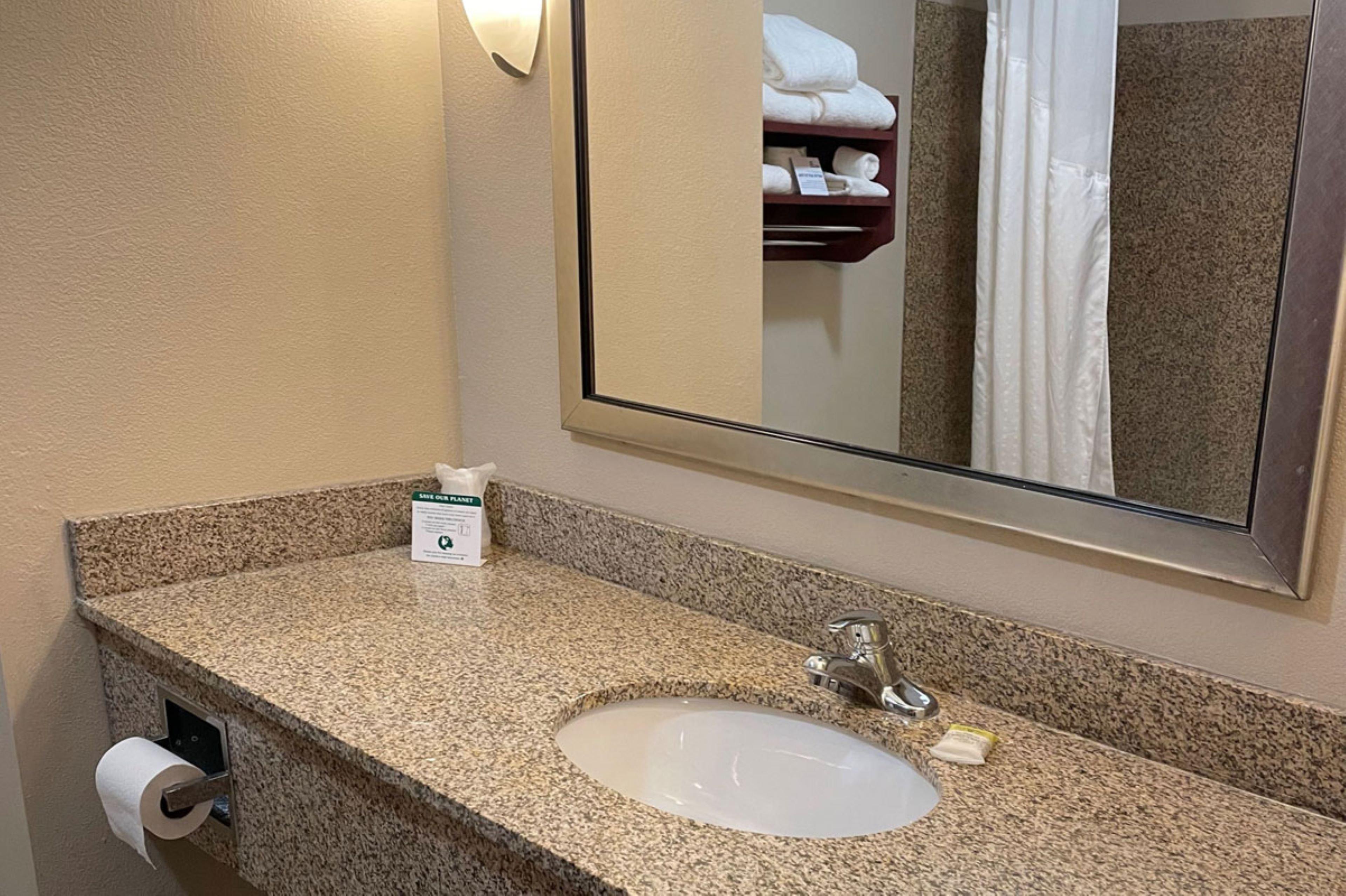 Holiday Inn Express & Suites Niagara Falls By Ihg Exterior photo
