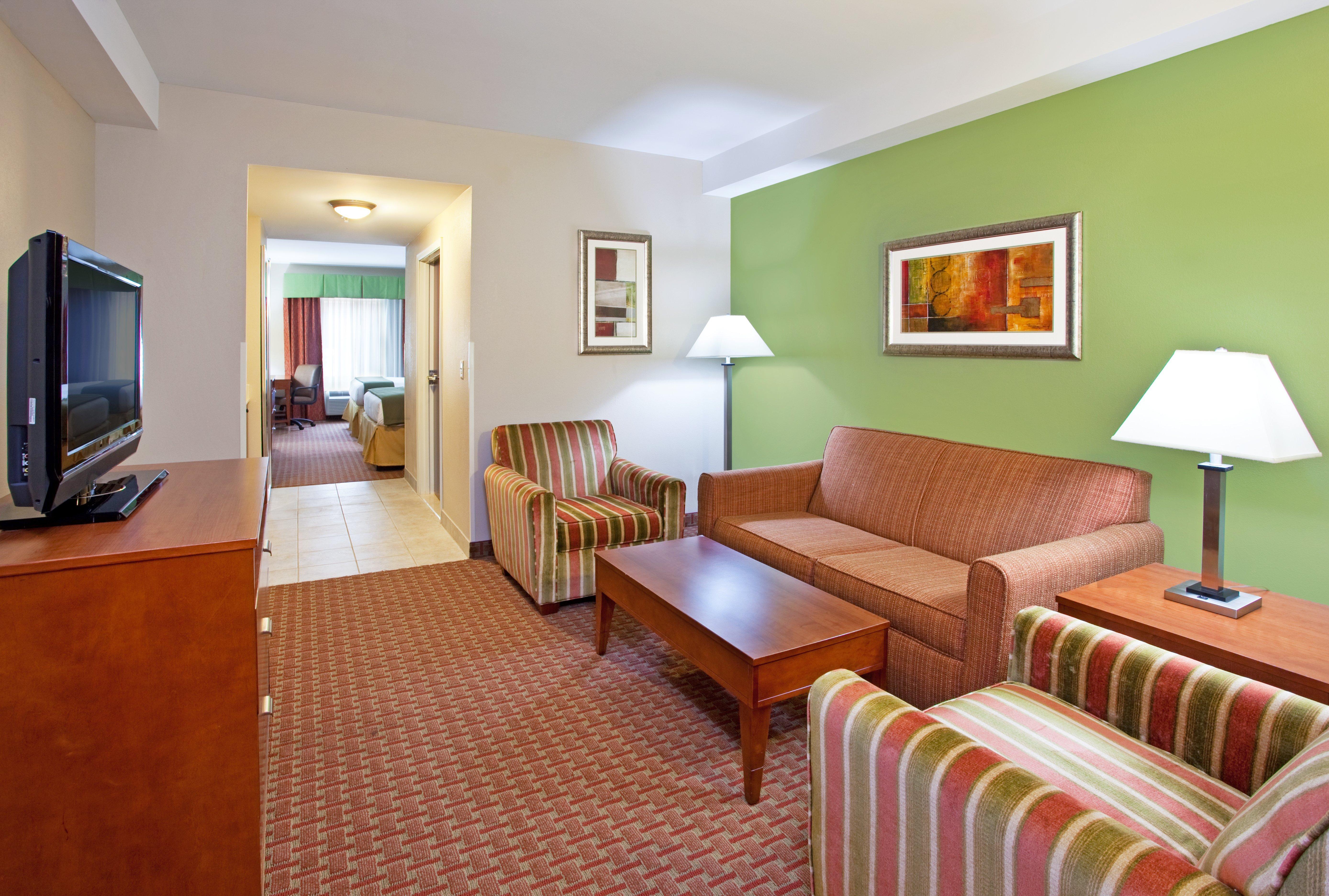Holiday Inn Express & Suites Niagara Falls By Ihg Exterior photo